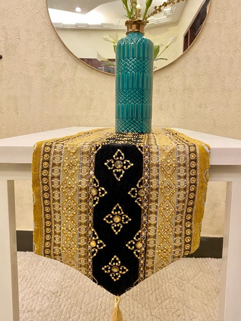 Queen Black Table Runner