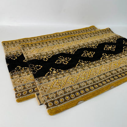 Queen Black Table Mats