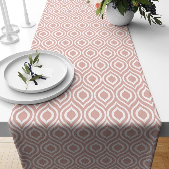 Claraly Table Runner