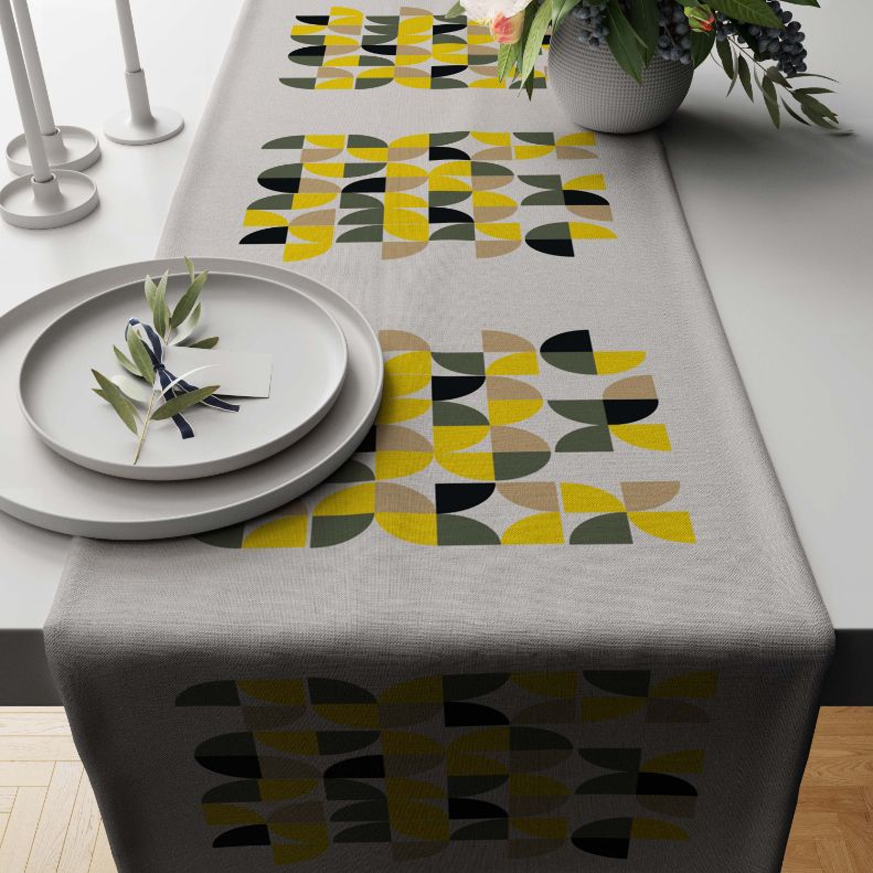 Munick Vogue Table Runner