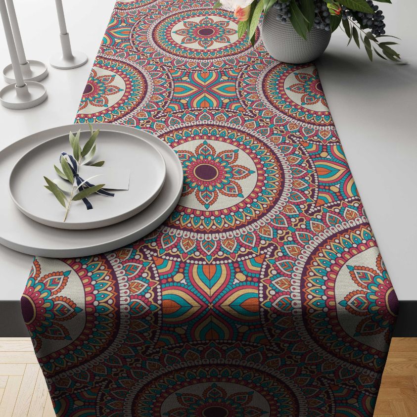 Arab Koselig Table Runner